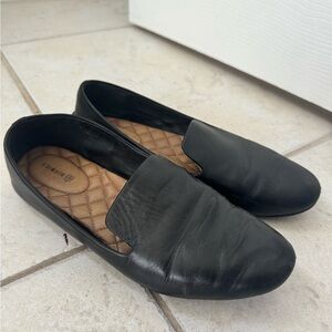 Black Birdie Flats